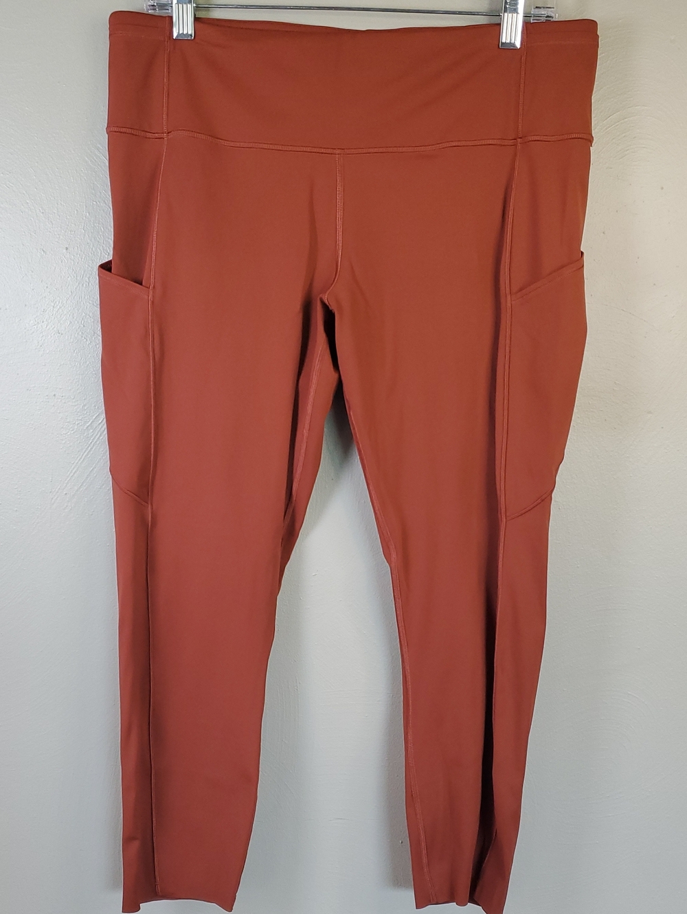 Lululemon Wunder Train High Rise Leggings In Dark Terracotta. Size 14